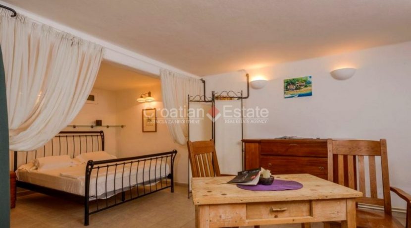 brac supetar house villa seaftont sea pool for sale zum verkaufen beach (19)