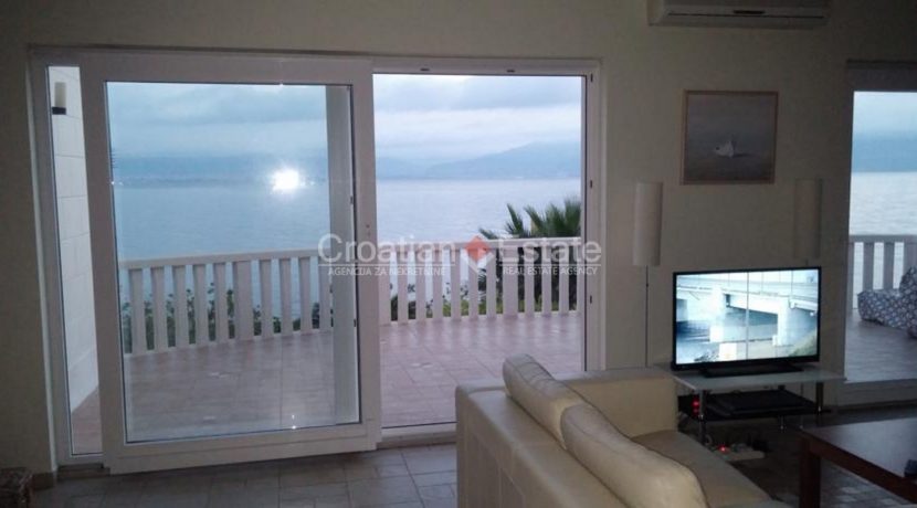 brac villa seafront for sale (14)