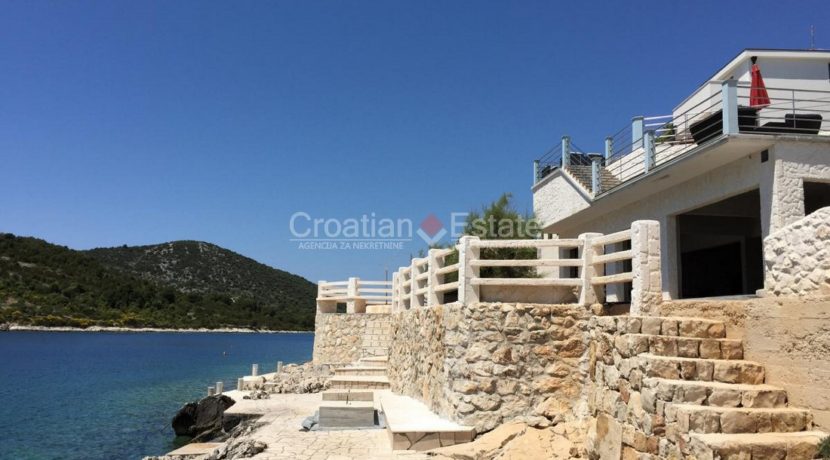 trogir marina seafront villa house for sale pool view (2)