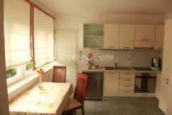 kuca-vila-split-velikim-vrtom-blizu-mora-marjana-10 (Kopiraj)