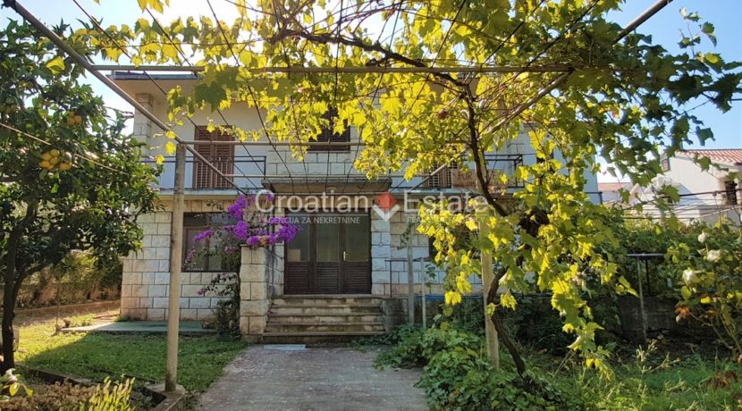 Brac building plot with house for sale 1 (Kopiraj)